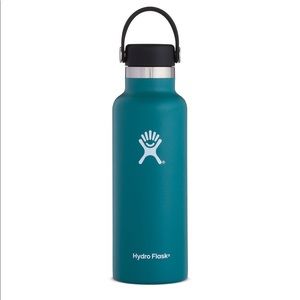 BNWT hydroflask 18 oz
